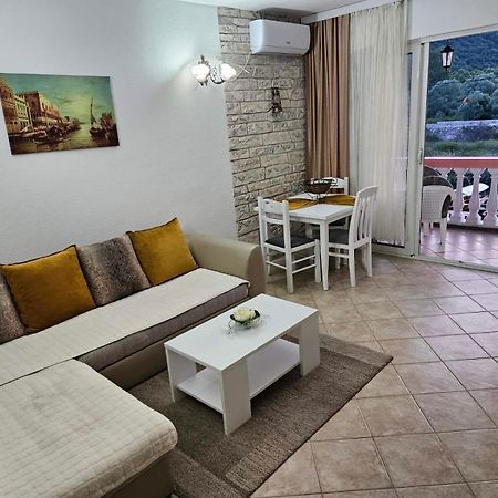 Apartments Flora And Boat Cruising Virpazar Exterior photo