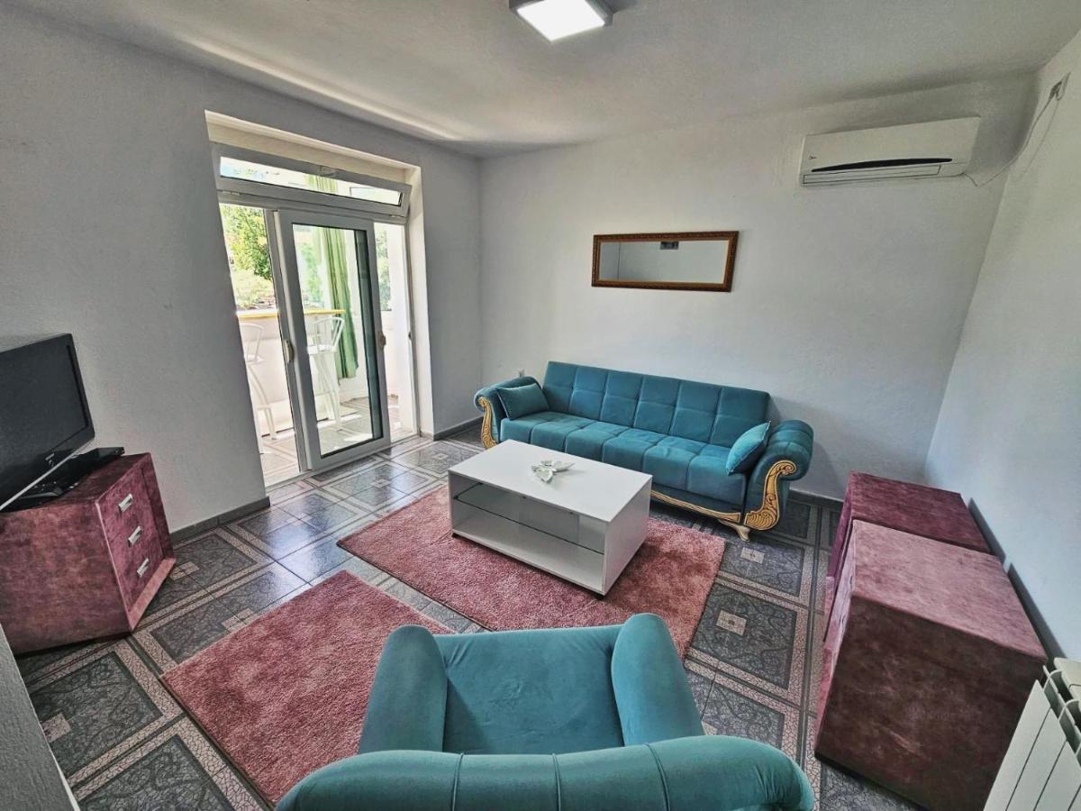 Apartments Flora And Boat Cruising Virpazar Exterior photo